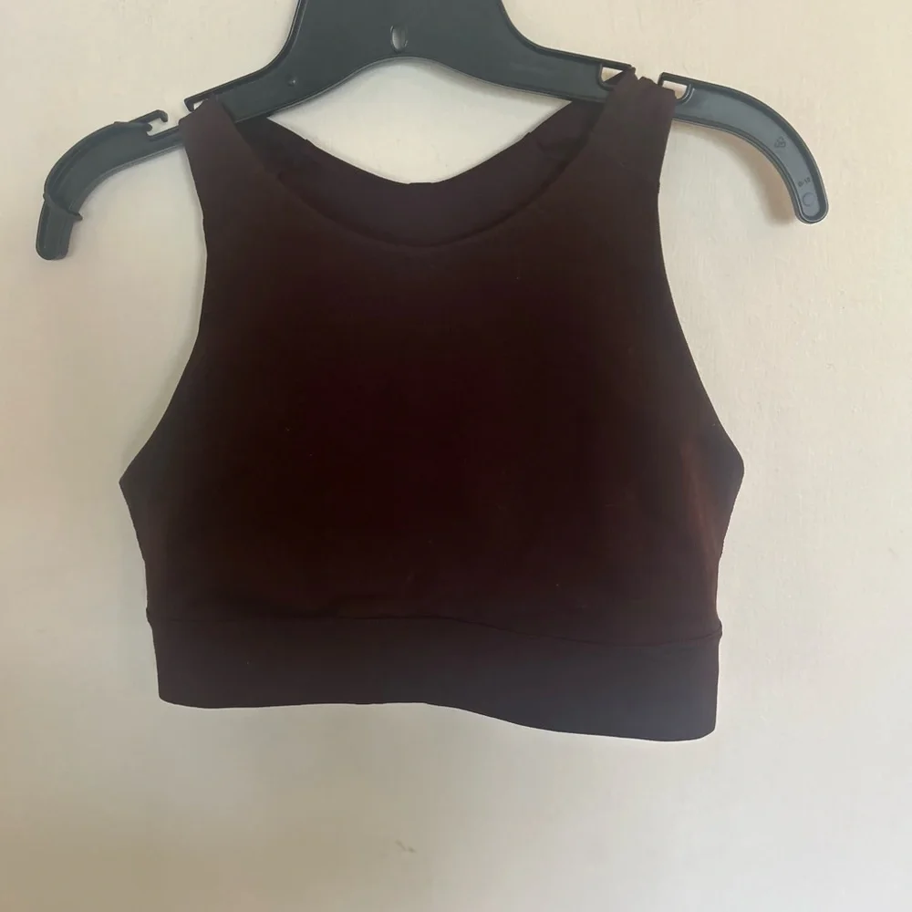 Old Navy active go dry, medium burgundy bra sports